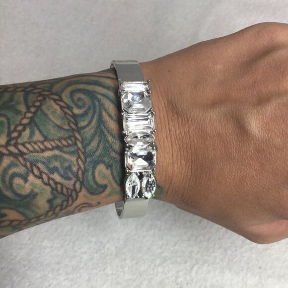 Nordstrom Jewelry Modern Jewel Cuff (G1) - Picture 1 of 8